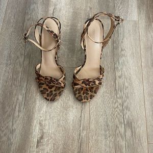 Forever 21 leopard heels. size 9. great condition, very comfortable